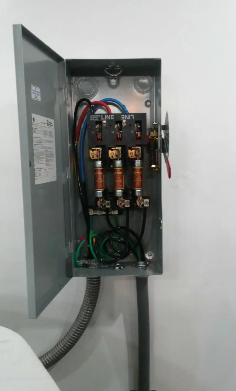 Three-phase disconnect switch installed for Smoke Detector Installation in Middleton